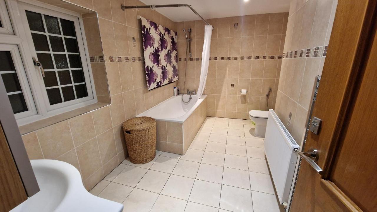 ווינדזור Comfort Sleep - Rooms With Shared Facilities מראה חיצוני תמונה