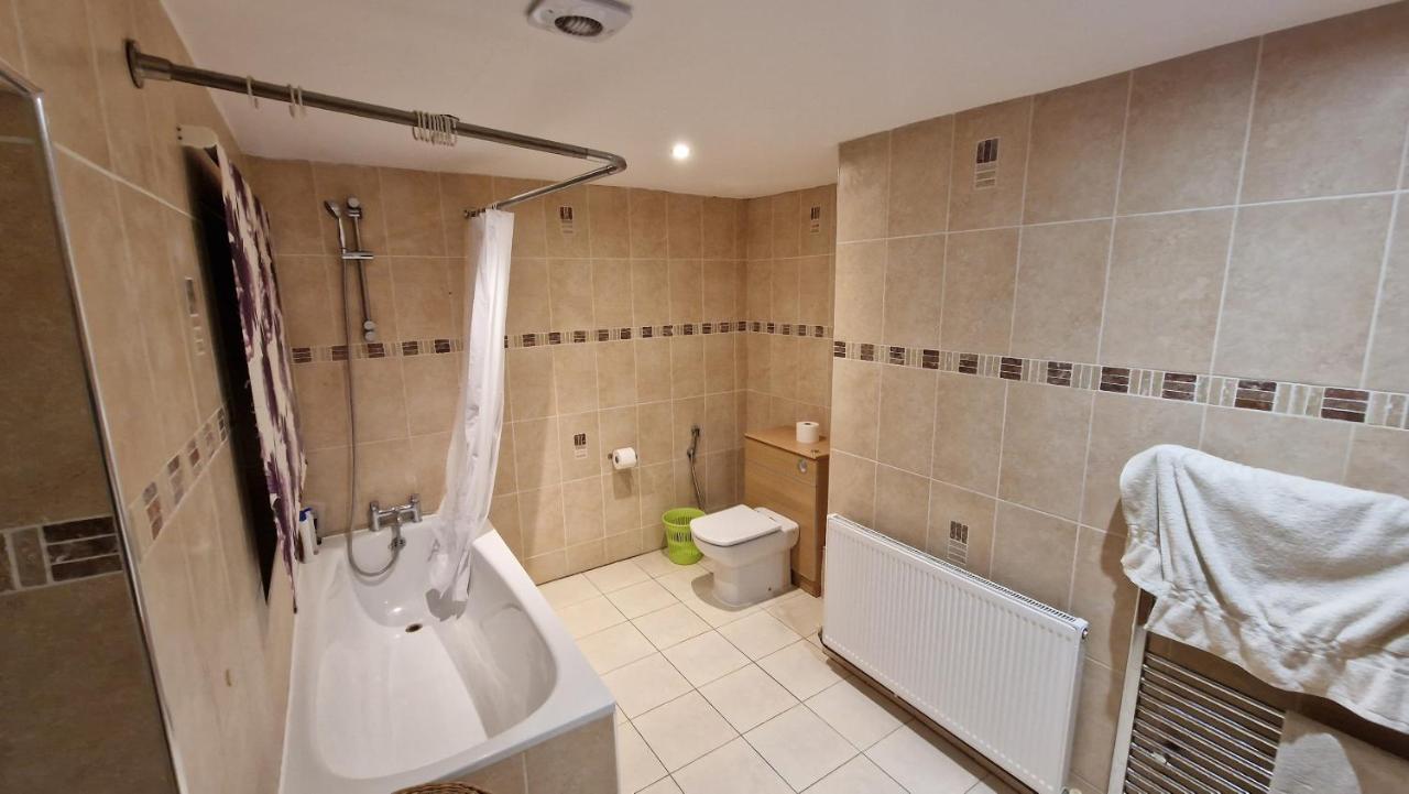 ווינדזור Comfort Sleep - Rooms With Shared Facilities מראה חיצוני תמונה
